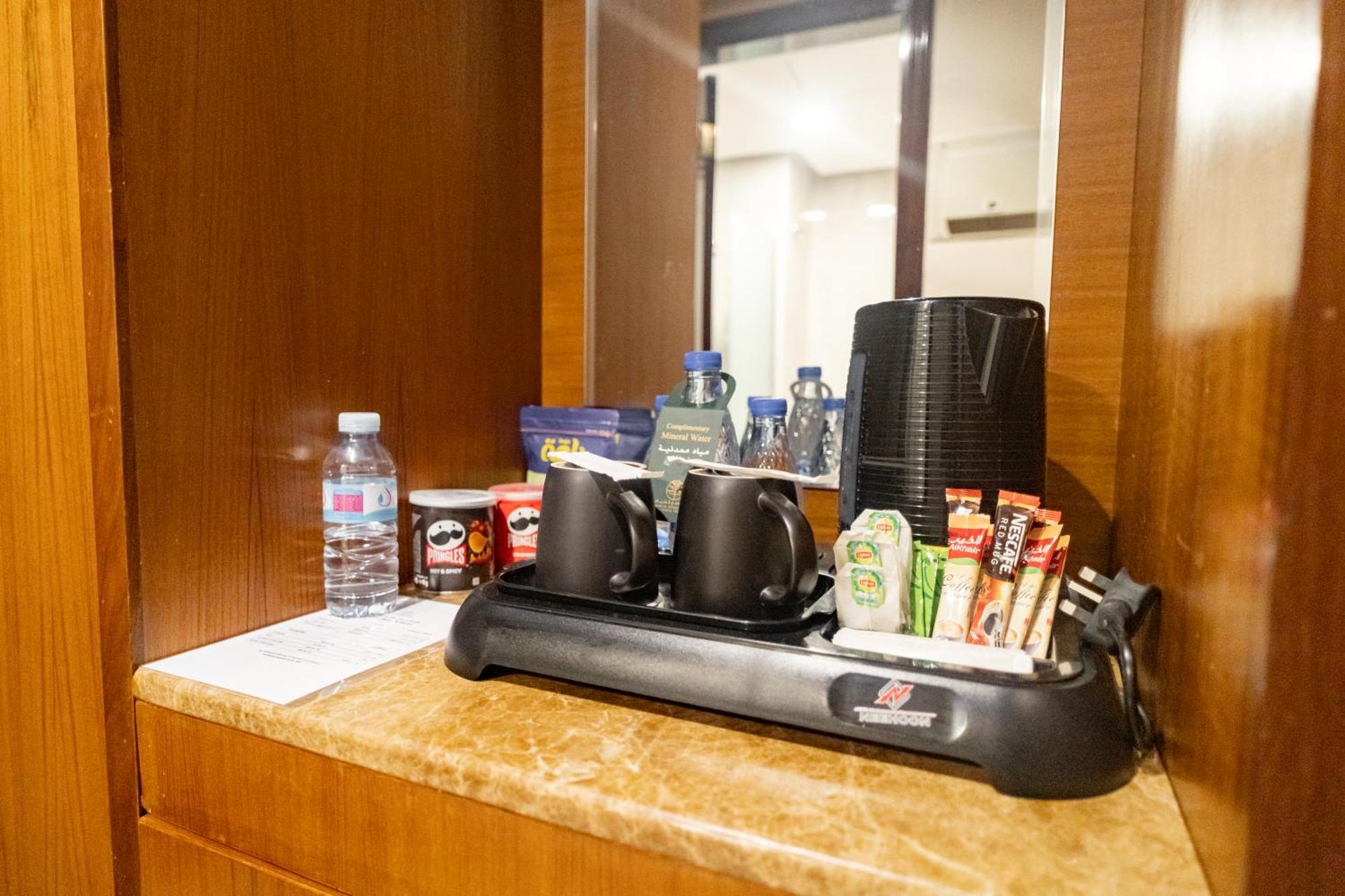 Emaar Elite Al Madina Hotel Медина Екстериор снимка