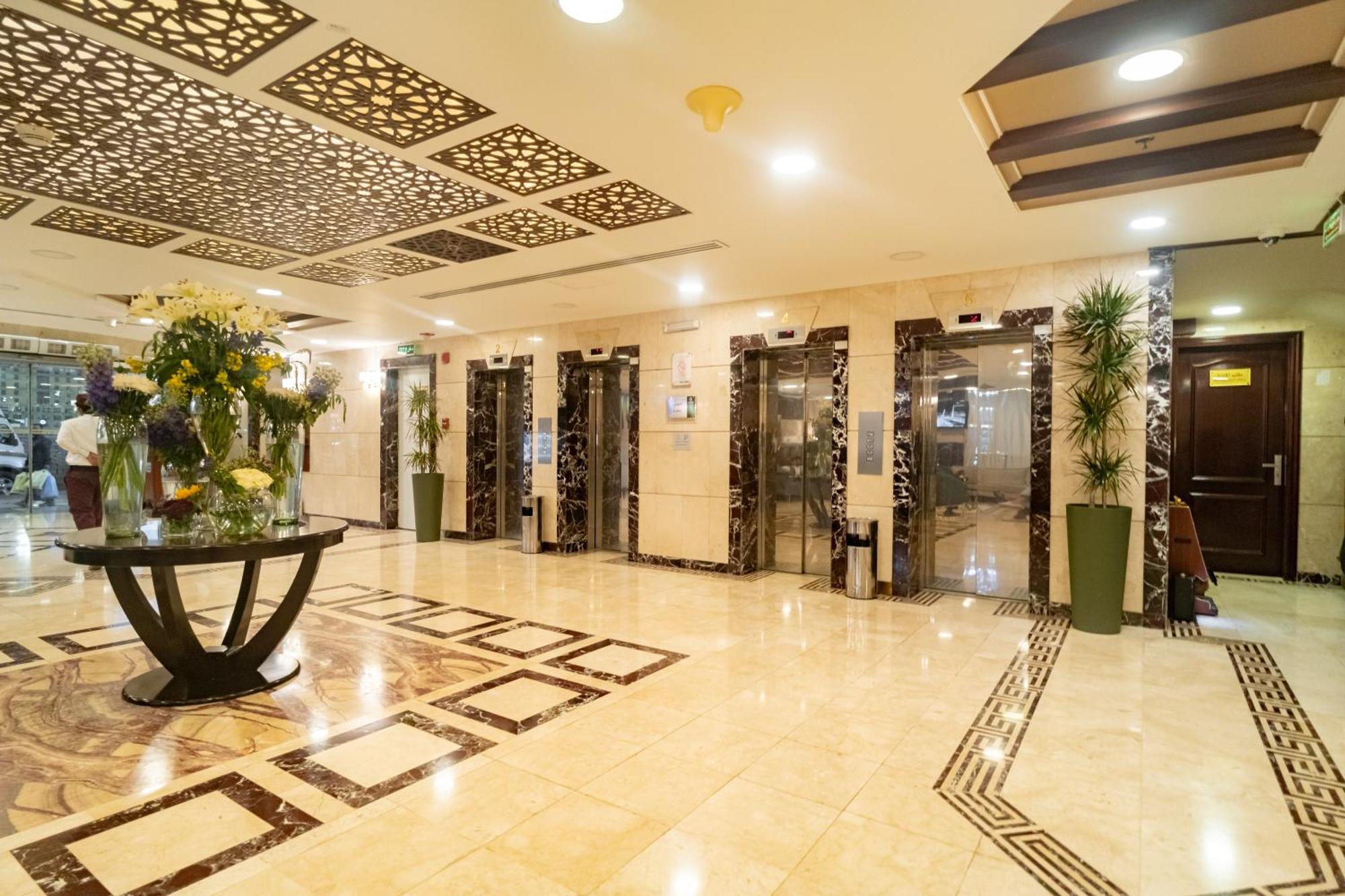 Emaar Elite Al Madina Hotel Медина Екстериор снимка