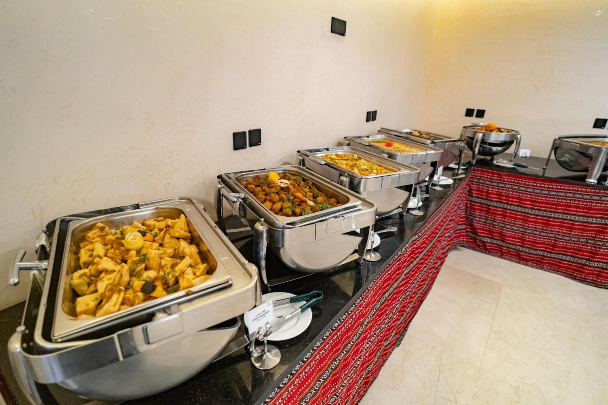Emaar Elite Al Madina Hotel Медина Екстериор снимка