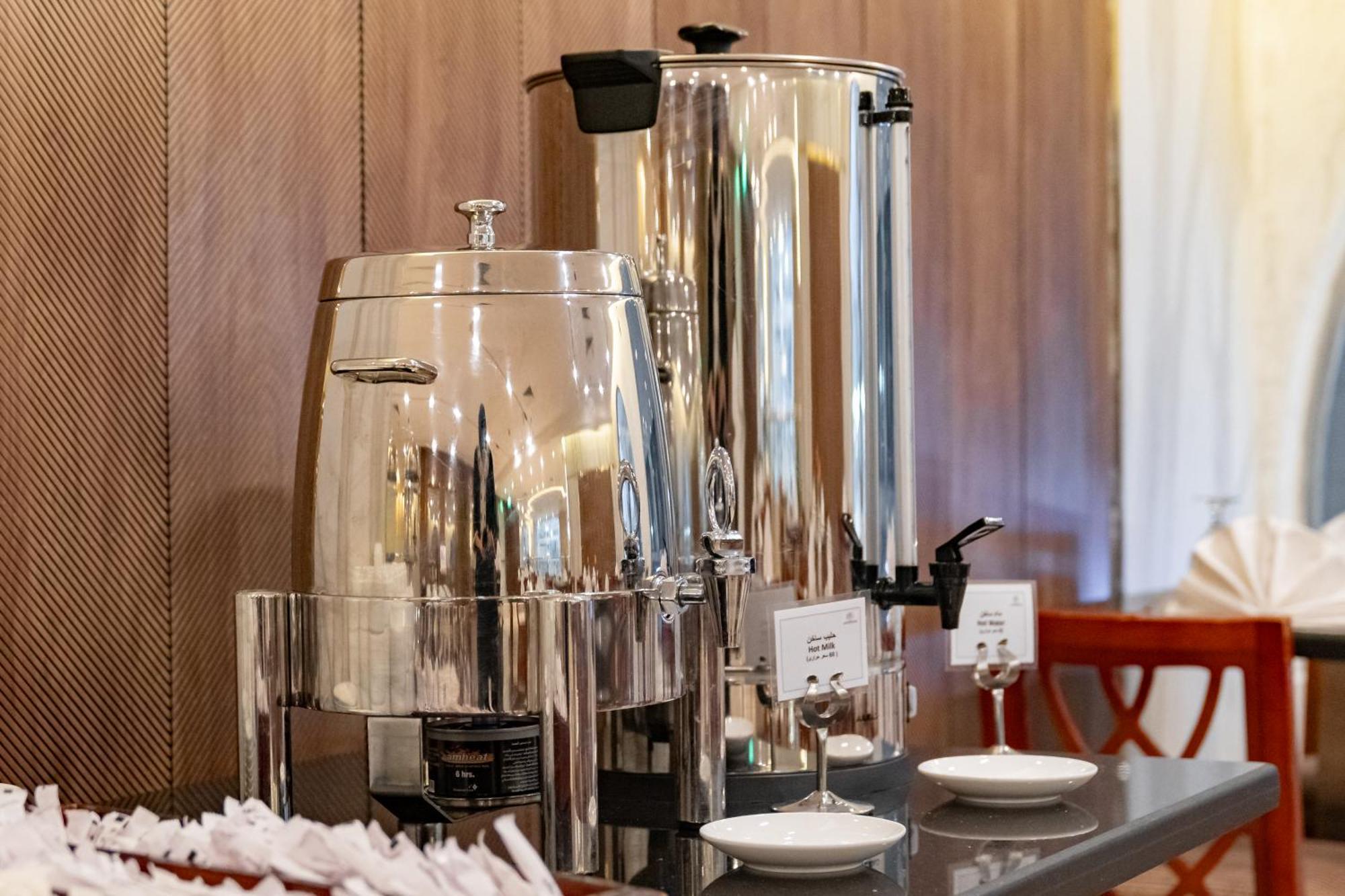 Emaar Elite Al Madina Hotel Медина Екстериор снимка